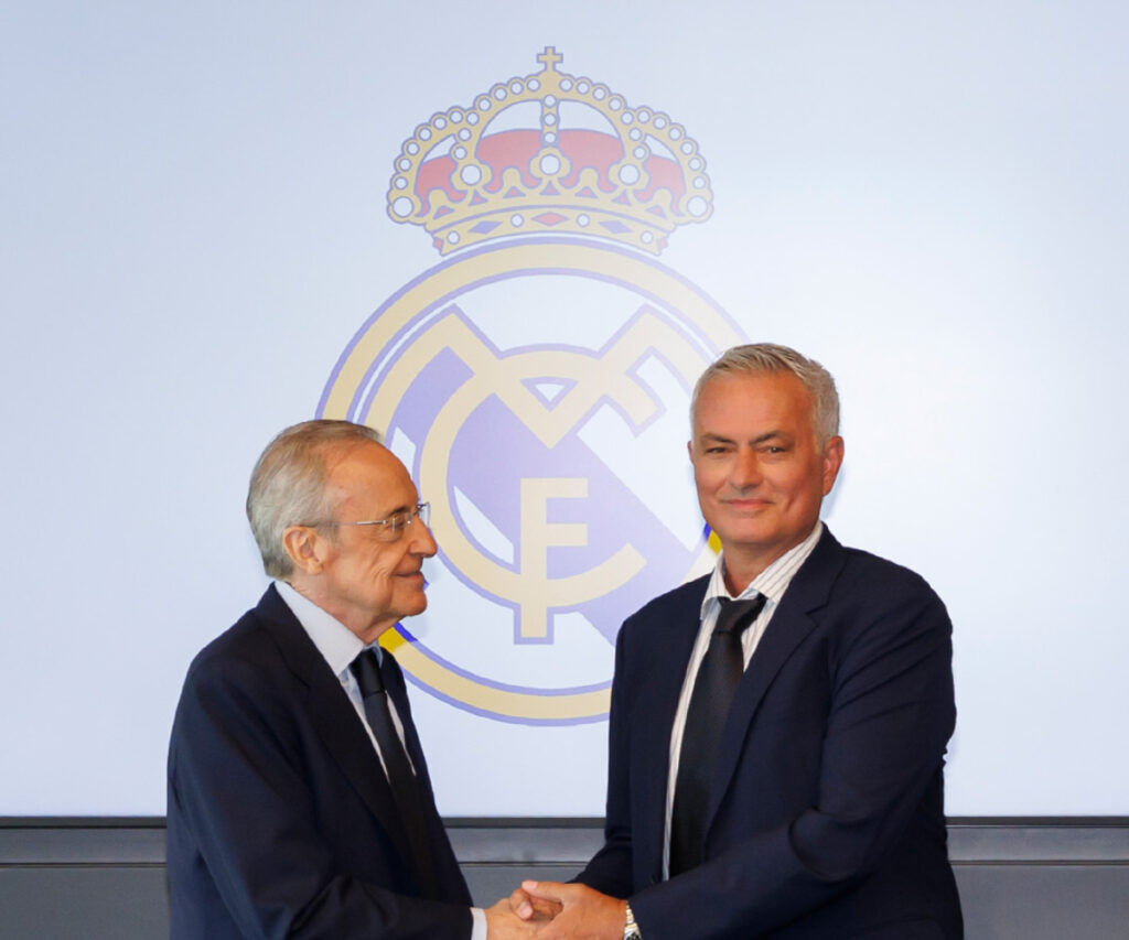 Florentino y Mou, en el acto de presentación del luso. Foto: @realmadrid.