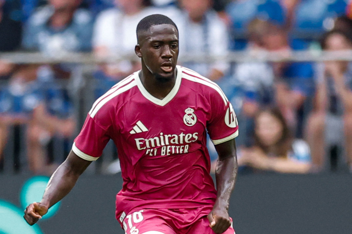 Konaté firmó un gran debut a las órdenes de Mou. Foto: @realmadrid.