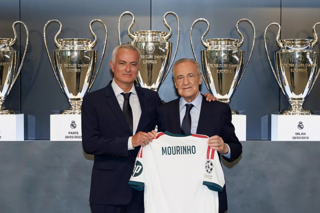 José Mourinho hace gala de un madridismo ejemplar. Foto: @realmadrid.
