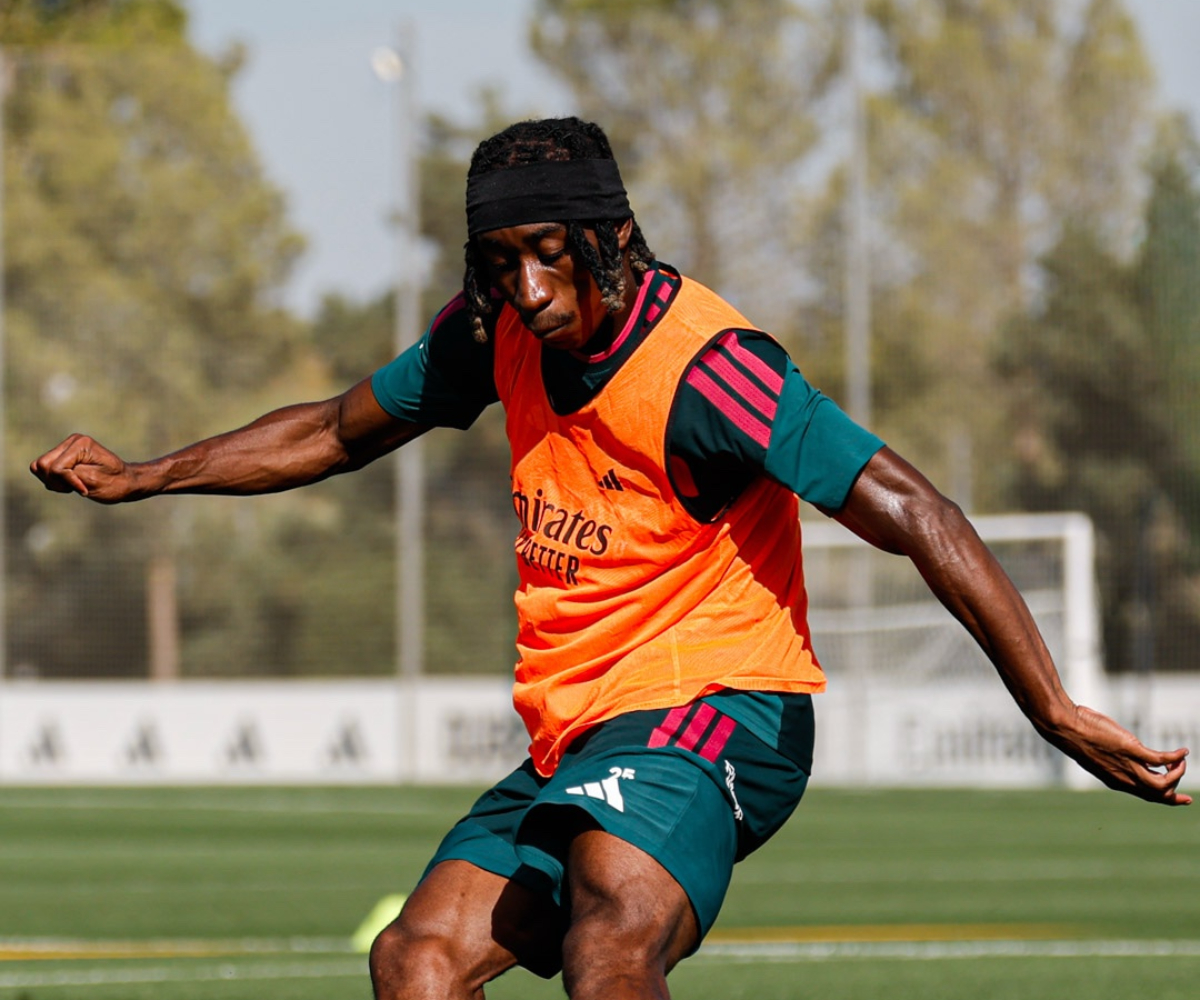 Diomande sigue sin ser titular a las órdenes de Mou. Foto: @realmadrid