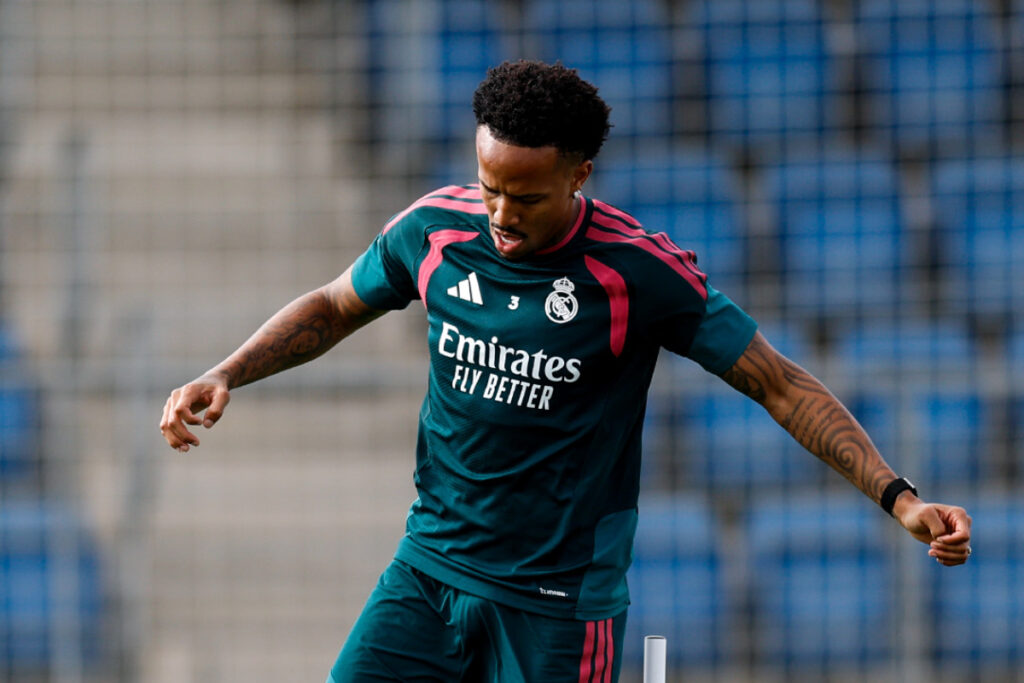 Militao, una de las piezas que volverá tras el parón. Foto: @realmadrid
